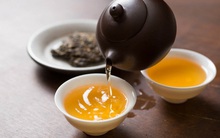 Trà đặc có phải "sát thủ" hại gan? Chuyên gia chỉ ra thói quen xấu khi uống trà, người Việt nên từ bỏ