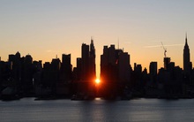 24h qua ảnh: Người Nhật Bản tắm rửa tội trong nước đá lạnh