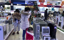 Thị trường thiết bị sưởi 'ấm lên' trong ngày giá rét