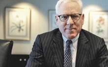 [Quy tắc đầu tư vàng] Founder của Carlyle Group quản lý 200 tỷ USD: Người đầu tư thành công không kiếm tiền bằng cảm tính