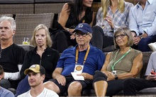 Tỷ phú Bill Gates công khai xuất hiện bên "kẻ thứ 3" sau khi ly hôn, vợ cũ của ông có màn đáp trả sâu cay