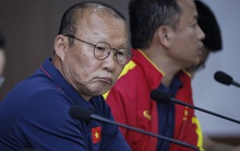 2 cú trượt ngã không tưởng của lứa Công Phượng và bí ẩn làm HLV Park Hang-seo trăn trở