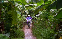 Xót xa mảnh đời mưu sinh trong mưa rét, không dám nghỉ bởi đứa con bại liệt còn nằm ở nhà