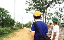 Bỏ cọc đấu giá đất: "Bỏ của chạy lấy người"