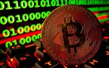 Bitcoin tăng vọt lên trên 64.000 USD trong ngày đầu tiên quỹ ETF Bitcoin lên sàn