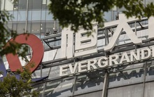 Evergrande thoát vỡ nợ vào phút chót