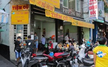 Cận cảnh "tưng bừng" hàng quán ở TP HCM ngày đầu phục vụ khách tại chỗ