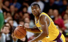 Vận động viên bóng rổ chuyên nghiệp Magic Johnson tiết lộ bí quyết cán vạch đích nhanh hơn hàng triệu người trên thế giới: "Tôi thức dậy lúc 4h-4h30 mỗi ngày"