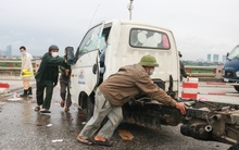 Hà Nội: 4 xe ô tô tông liên hoàn, cầu Thanh Trì ùn tắc 15km