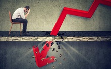 Mua bán cổ phiếu vì tin lãnh đạo doanh nghiệp và cái kết... đắng