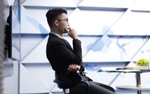 5 dáng ngồi của đàn ông, 5 số phận khác biệt: Người có tiền dáng ngồi rất khác!