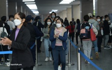 Ảnh: Tàu Cát Linh - Hà Đông kín khách ngày cuối cùng miễn phí vé, có người đi vài lượt