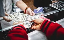 World Bank: Kiều hối về Việt Nam năm nay có thể đạt 18,1 tỷ USD, đứng thứ 8 thế giới và thứ ba khu vực Đông Á – Thái Bình Dương