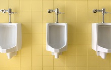 Văn hoá làm việc gây phẫn nộ ở các công ty Trung Quốc: Phạt nhân viên đi tiểu quá 1 lần/ngày, có năng lực chưa đủ, cần phải biết 'kỹ nghệ đi tiểu' nếu muốn trụ lại