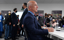 Khách VIP ngồi hàng trăm chuyên cơ riêng đến Hội nghị thượng đỉnh về khí hậu COP26, trong đó có tỷ phú “hy sinh lợi ích để cứu thế giới” làm dấy lên sự giận dữ vì lượng khí thải CO2