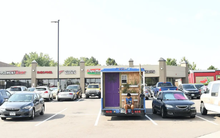 "Nhà quan tài", "phòng muỗi", "giường lồng" - những căn hộ siêu nhỏ trên khắp thế giới: Chủ nhà khổ sở, thậm chí còn không thể duỗi thẳng chân