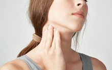 Người sắp bị ung thư thường có 3 dấu hiệu lạ ở cổ, có dù chỉ 1 bạn cũng cần đi khám khẩn cấp