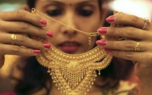 Cơn sốt “đám cưới chạy dịch” khiến nhập khẩu vàng của nước này vọt lên đỉnh nhiều năm