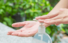 Thu hồi nước rửa tay dưỡng da Aquavera do không đạt tiêu chuẩn chất lượng