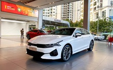 Chi tiết Kia K5 GT-Line 2022 'full option' đầu tiên về đại lý: Giá 1,029 tỷ đồng, đẹp long lanh, rẻ hơn nhưng trang bị vượt xa Toyota Camry 2.5Q