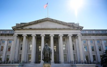 Bộ Tài chính Mỹ kết luận rà soát về thao túng tiền tệ, phân tích tăng cường chính sách của Việt Nam