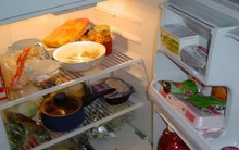 Người phụ nữ bị viêm não, sốt cao co giật vì vô tình nuốt phải vi khuẩn "quái vật trong tủ lạnh"