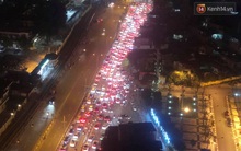 Mãn nhãn pháo hoa rực sáng trên bầu trời Hà Nội, đánh dấu thời khắc chuyển giao năm mới Tân Sửu 2021