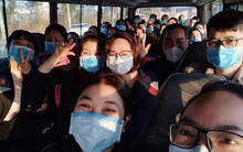 Nữ bác sĩ 3 lần hoãn cưới và "chuyến xe cứu thương" đặc biệt đi ngắm phố phường ngày 30 Tết