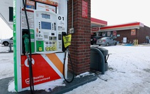 Nhiều doanh nghiệp điêu đứng, nhưng một ngân hàng vẫn báo lãi hơn 200 triệu USD nhờ thảm họa năng lượng ở Texas