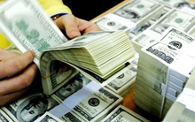 Nguy cơ "chảy" USD ra thị trường chợ đen