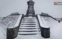 Ảnh: 28 Tết, tuyết phủ dày 60cm trên đỉnh Fansipan, đẹp như phim cổ trang