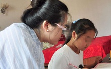 Xin nghỉ học từ 10h tối nhưng mẹ không cho, cô bé 11 tuổi đột tử trên bàn học: "Mẹ ơi, con ngủ một lát rồi học tiếp"