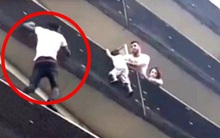 "Người nhện" tay không leo 4 tầng lầu cứu sống bé trai treo lơ lửng giữa không trung, sau gần 3 năm cuộc sống có ngã rẽ chẳng ngờ