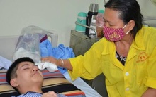 Đi xông hơi để giảm cân, chàng trai 27 tuổi bị suy thận, bác sĩ chỉ ra 5 nhóm người không nên xông hơi kẻo hại sức khỏe