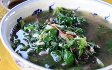 Loại rau dại đắt gấp 2-3 lần rau sạch, Châu Âu, Trung Quốc tôn là "rau trường thọ" nhưng người Việt vẫn chưa biết dùng đúng cách