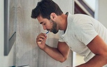 Tại sao nên đánh răng trước khi uống cà phê buổi sáng?