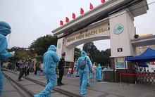 Vì sao Bệnh viện Bạch Mai nói khó khăn tài chính nhưng vẫn tuyển 506 người, trong khi 221 người nghỉ?