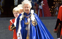 4 món quà chất đầy tâm tư mà Hoàng thân Philip tặng cho Nữ hoàng Anh, trở thành kỷ vật đi cùng bà suốt những năm tháng đẹp nhất đời