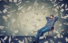 Khi đã có danh mục đầu tư, hãy giữ kỷ luật: Đừng để cảm xúc cản trở mục tiêu dài hạn, làm mọi thứ rối tung