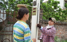 Làm nghề đi cân dạo, mẹ đơn thân chỉ nặng 37kg nuôi con thành tiến sĩ ở Pháp