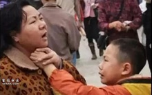 Bao nhiêu đứa trẻ bị hủy hoại bởi câu nói “Con còn nhỏ mà” và lời cảnh tỉnh cho các bậc phụ huynh yêu con mù quáng