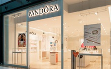 Hãng trang sức số một thế giới Pandora sẽ dừng đào kim cương