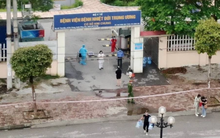 BV Bệnh Nhiệt đới TW: 14 người gồm 2 nhân viên y tế, 8 bệnh nhân, 4 người nhà dương tính SARS-CoV-2