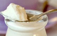 Đừng bao giờ phạm phải sai lầm này khi ăn sữa chua vì có thể khiến bạn đau dạ dày, tăng cân nhanh hoặc làm mất dinh dưỡng