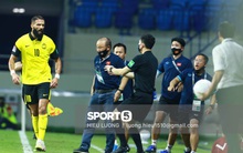 HLV Park Hang-seo bị cấm chỉ đạo trận UAE