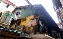 Bên trong khu tập thể gỗ 67 tuổi xập xệ ở Hà Nội