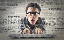 Bao nhiêu Bitcoin đã bị thất lạc trên toàn cầu? Một giây bất cẩn khiến cả triệu USD "bay màu" là có thật