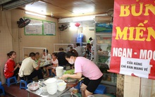 Toàn dân Hà Nội "đổ bộ" quán bún, phở: Vui thôi đừng vui quá, nới lỏng nhưng tuyệt đối không lơi lỏng!