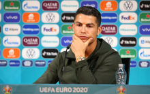 Đu trend Ronaldo, hãng nội thất nổi tiếng thế giới cho ra mắt sản phẩm ăn theo, giá bằng bát phở