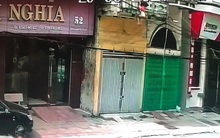 Người đàn ông đi xe đạp kể lại khoảnh khắc cứu sống bé gái rơi từ tầng 2: "Giây phút cứu cháu bé, tôi đã coi cháu là con mình"